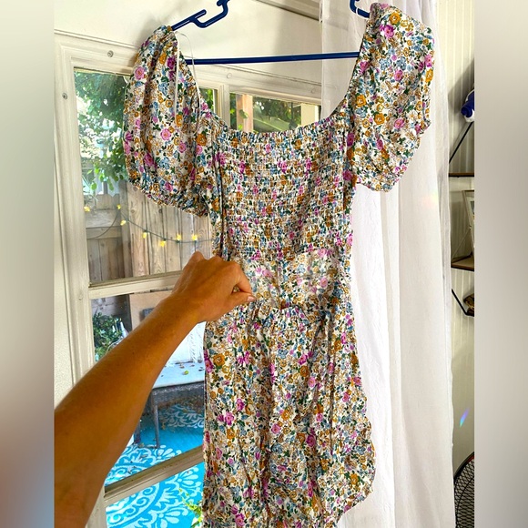 Elodie Floral off the shoulder mini dress with cutout back - Picture 2 of 3